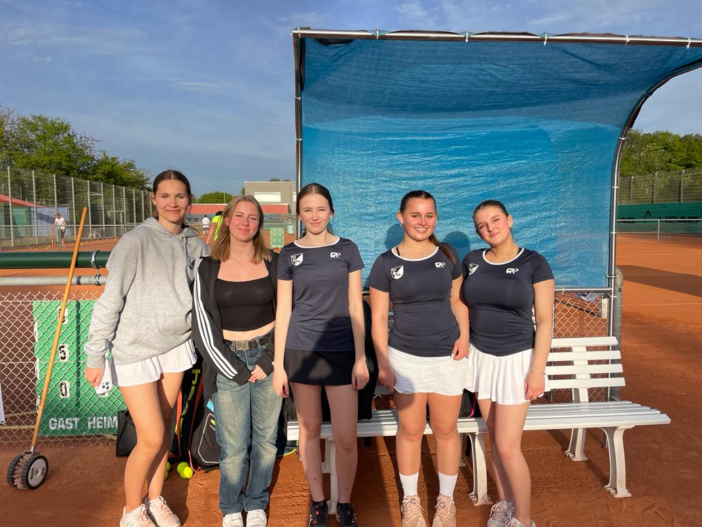 Bild zu: Auftaktsieg der Juniorinnen U18